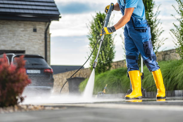 Best Driveway Pressure Washing  in Robinson, TX